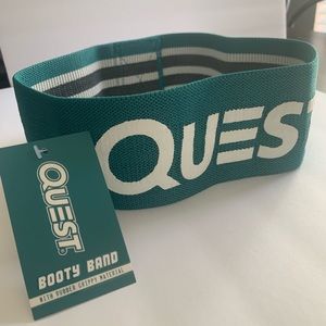 Quest booty band